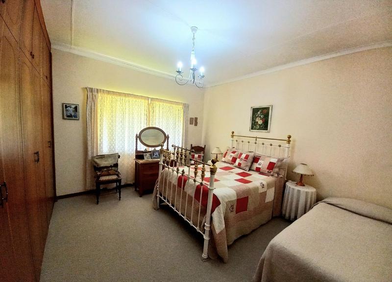 6 Bedroom Property for Sale in Ladybrand Free State